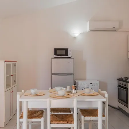 San Teodoro Apartments Apartment *